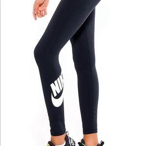 Nike Futura leggings